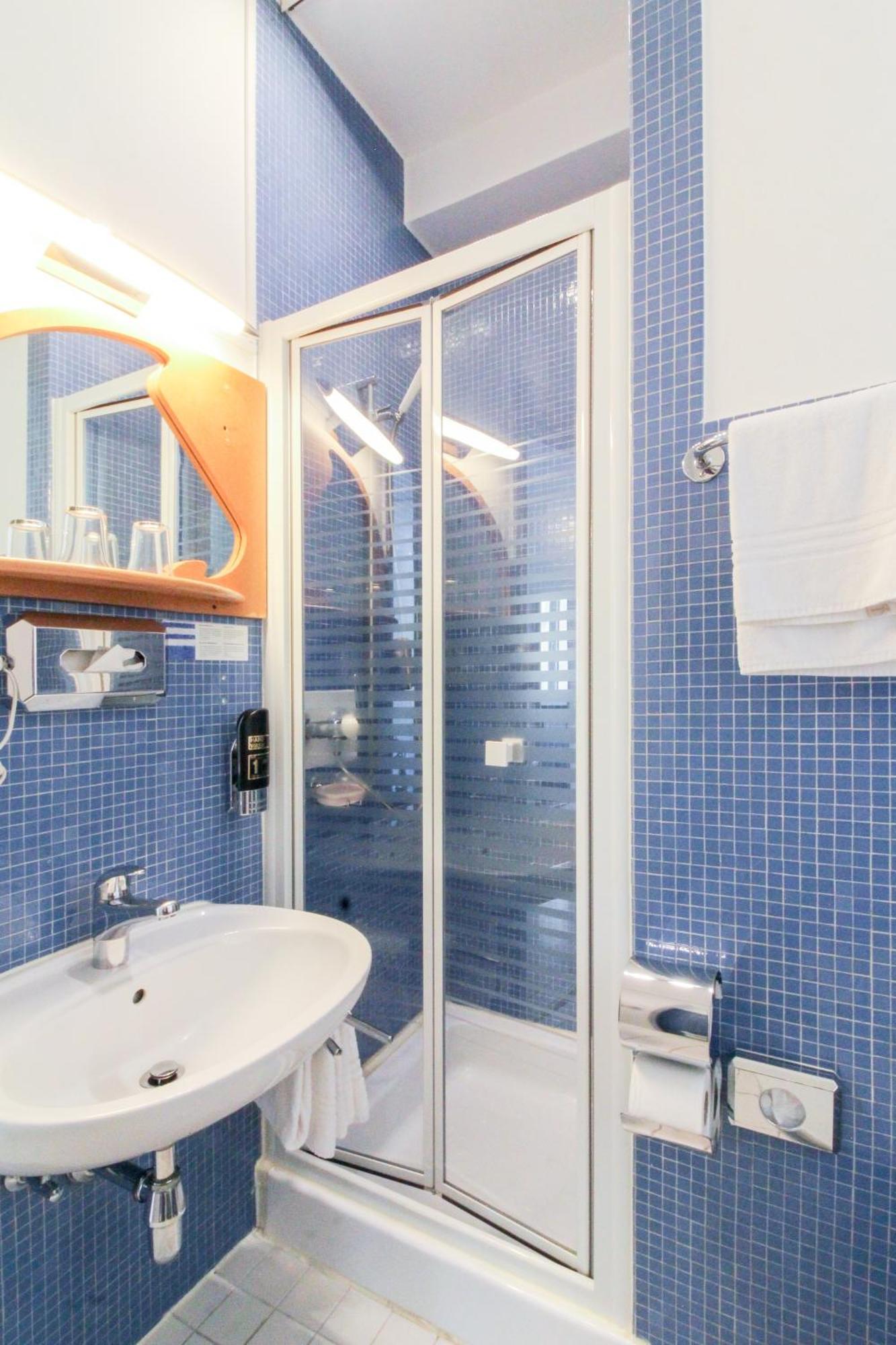 Standard Double Room,1381487048:JPEG
