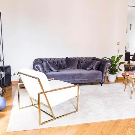 Room Gatsby- Your Space With Garden In The City Center-3